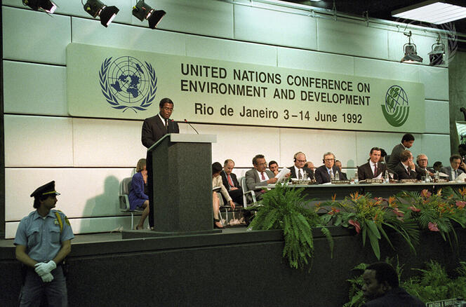 Le 3 juin 1992, à Rio de Janeiro, le secrétaire général des Nations unies, Boutros Boutros-Ghali, ouvre la Conférence des Nations unies sur l’environnement et le développement (Cnued), qui réunit 103 chefs d’État et de gouvernement – un record.