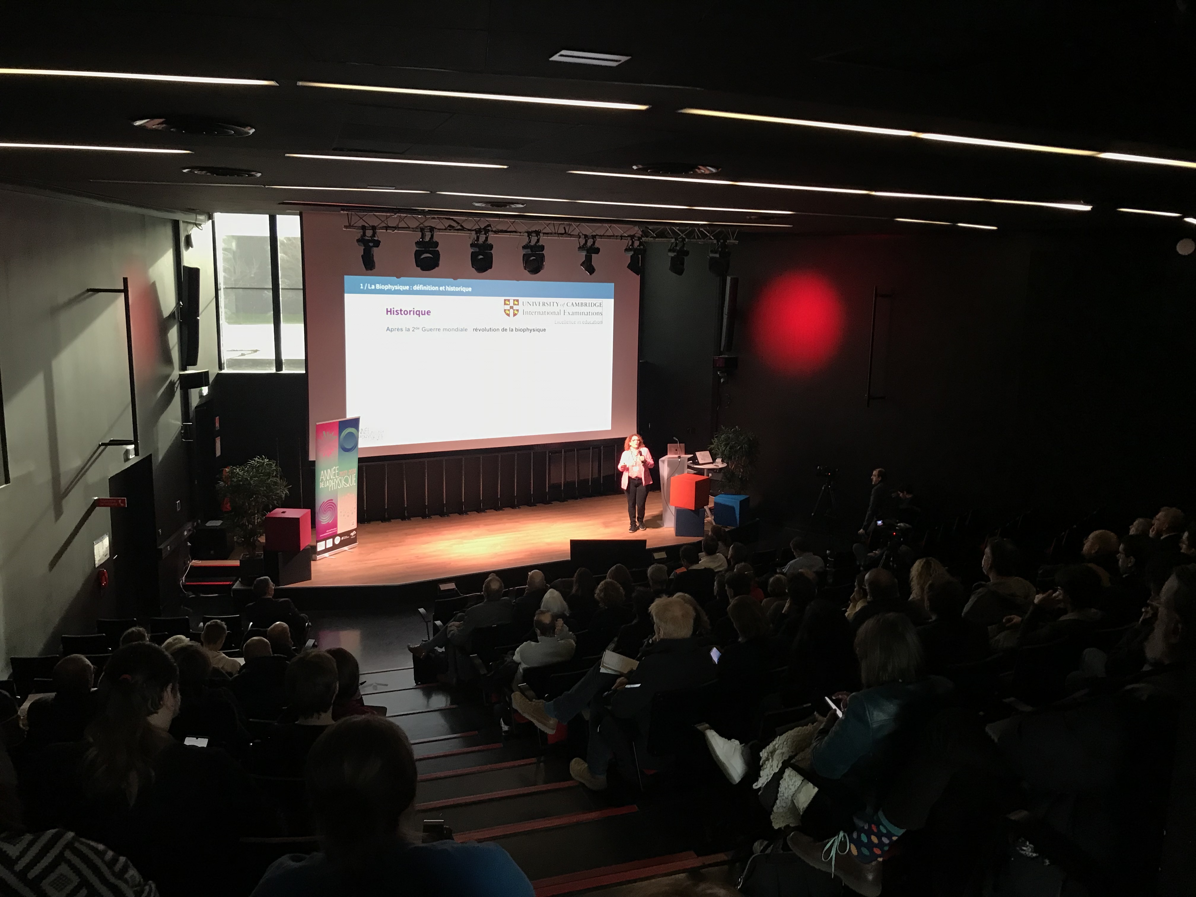 Conférence de Daniel HENNEQUIN - © SCMS CNRS Hauts-de-France / Florent LEBRUN