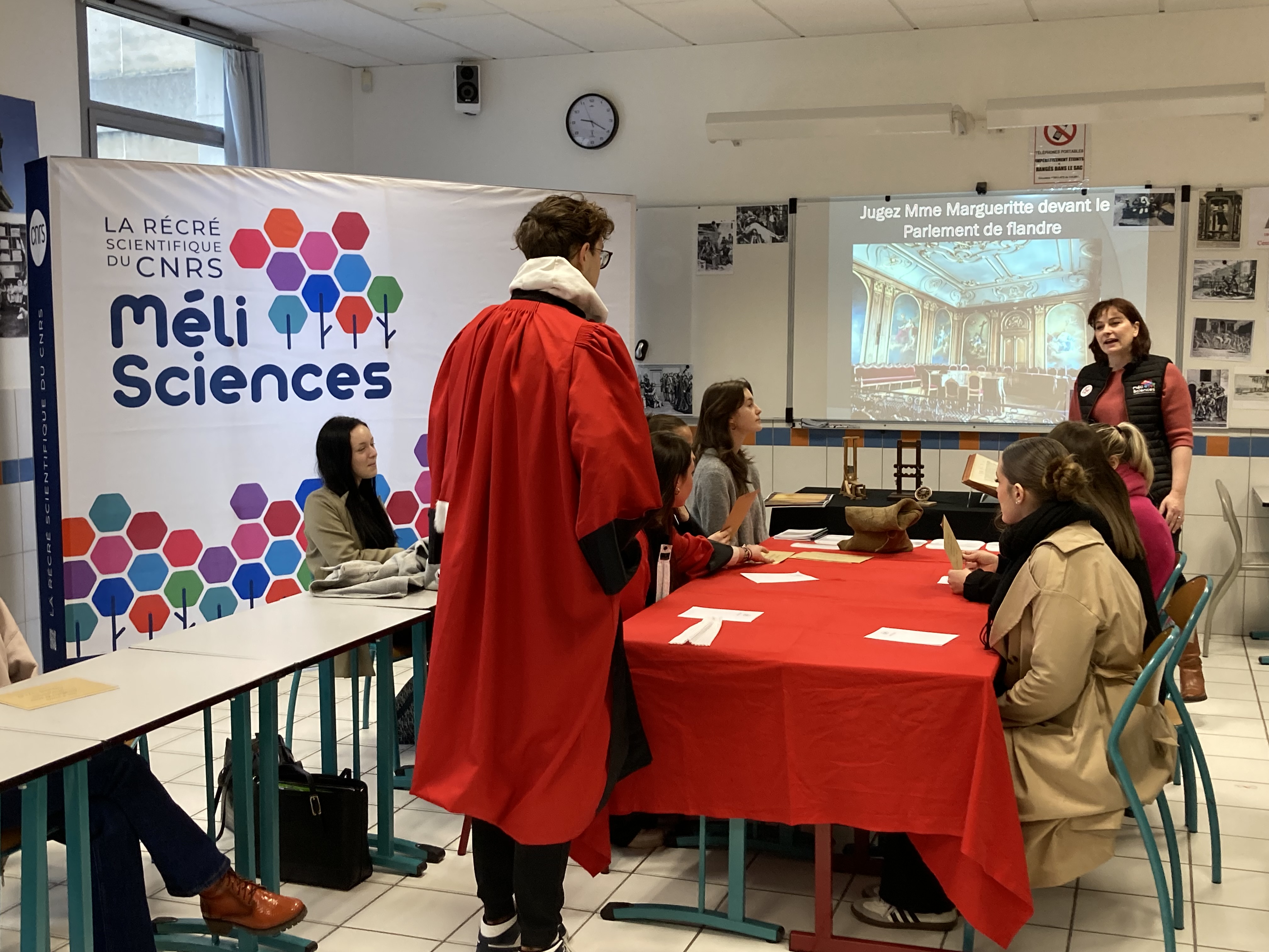 MéliSciences 2024 au Lycée Pierre de la Ramée de Saint-Quentin, animé par l'équipe de médiations scientifique du Centre d'Histoire Judiciaire (CHJ) © CNRS Hauts-de-France
